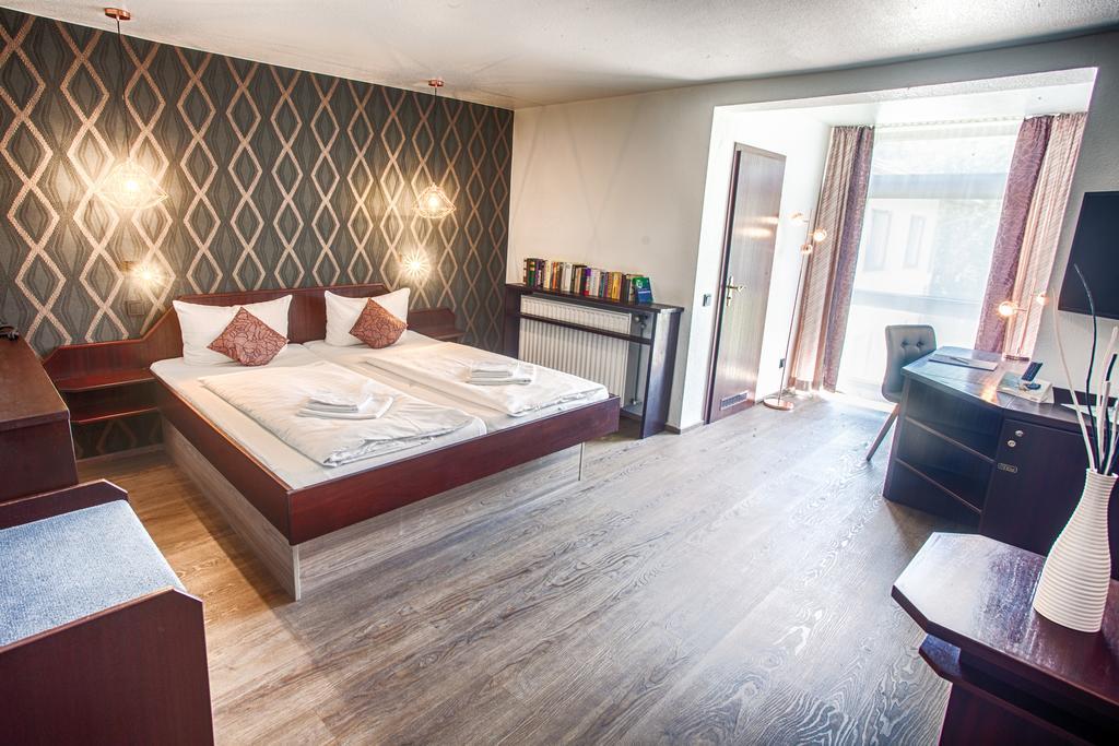 Hotel Stuempelstal Marburg ภายนอก รูปภาพ