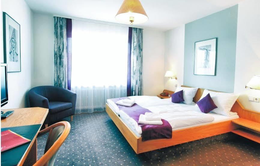 Hotel Stuempelstal Marburg ภายนอก รูปภาพ